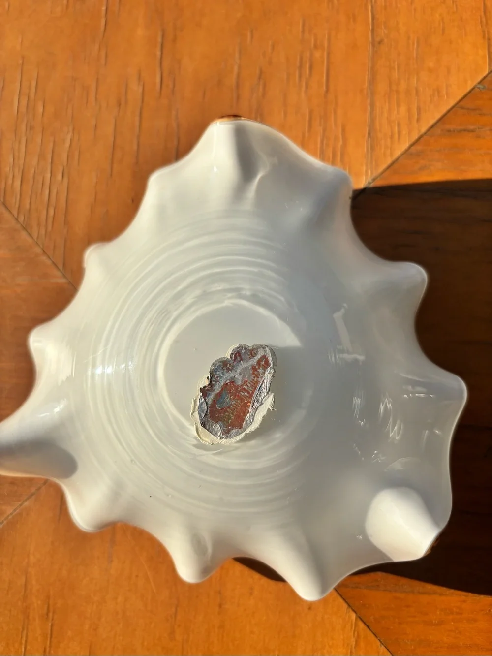 VINTAGE HAND BLOWN GLASS ITALIAN TRINKET DISH/ASHTRAY. HANDMADE IN MURANO.
